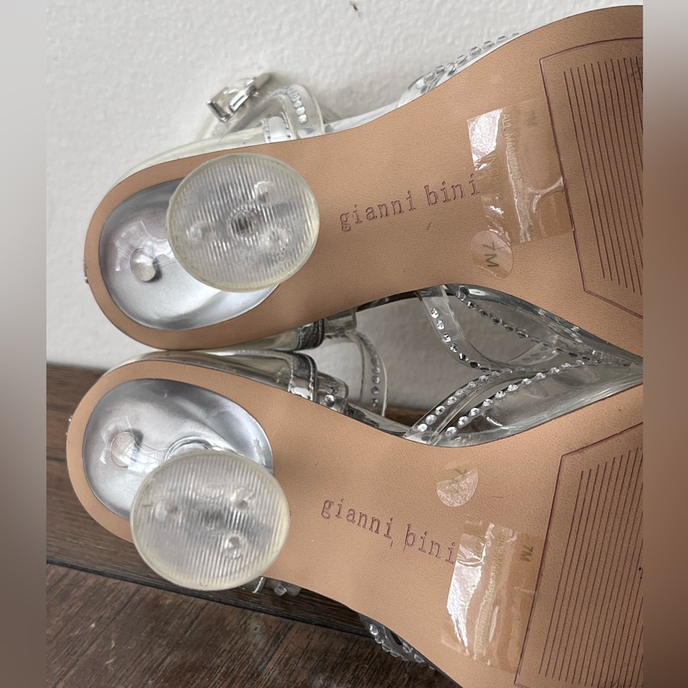 Gianni Bini Lana Rhinestone Lucite Pointed Toe Clear Flared Pumps Womens size 7 - Picture 11 of 11